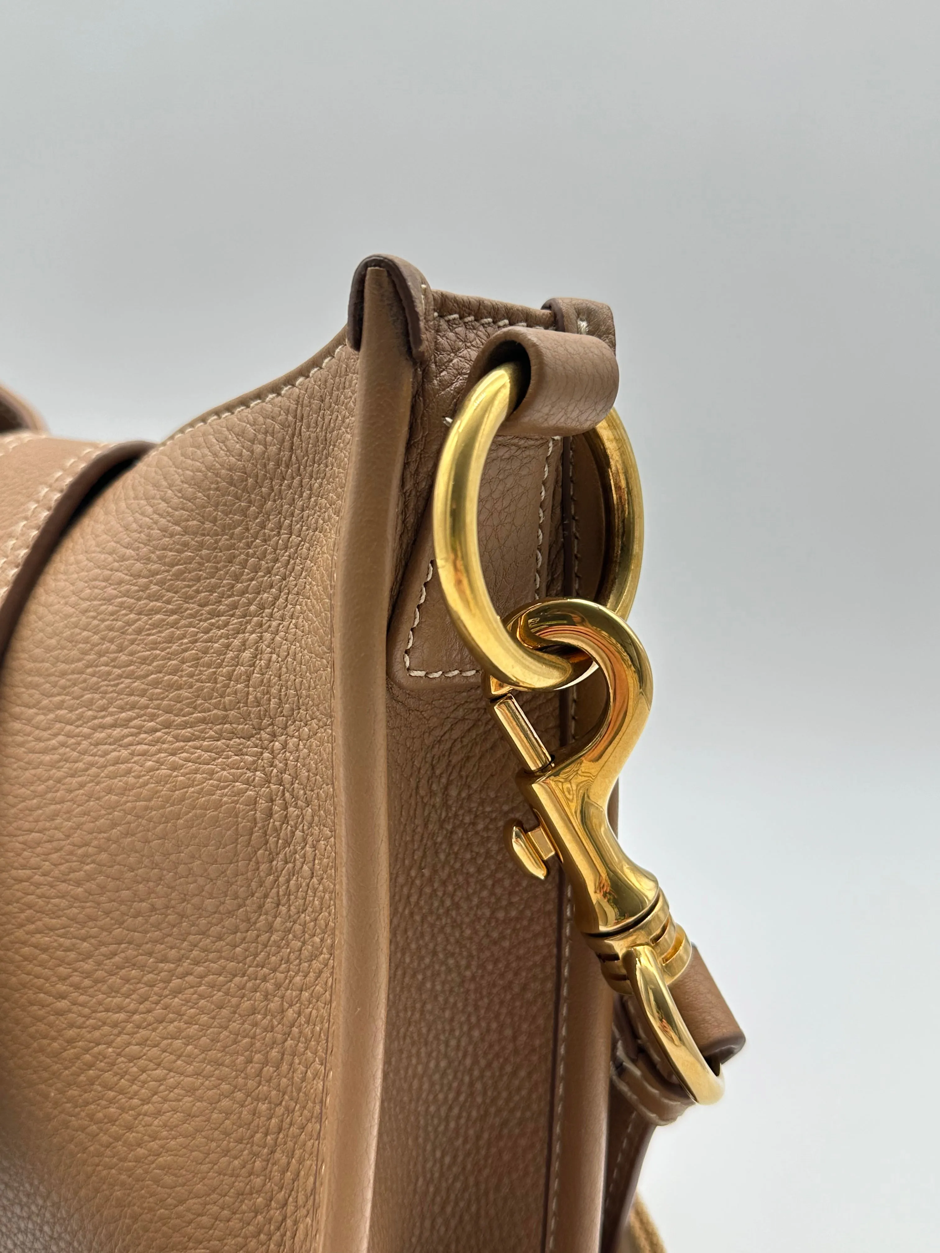Borsa Con Gancio Oro E Tracolla Logata