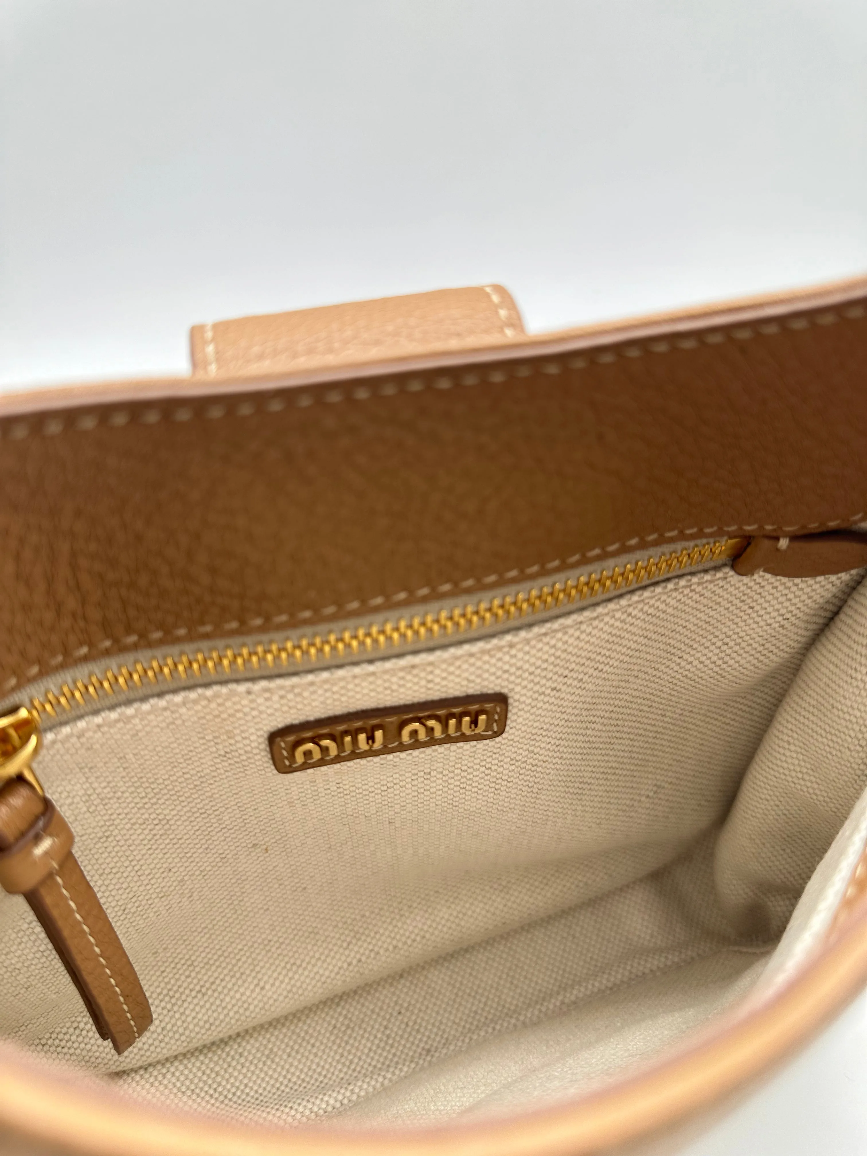 Borsa Con Gancio Oro E Tracolla Logata