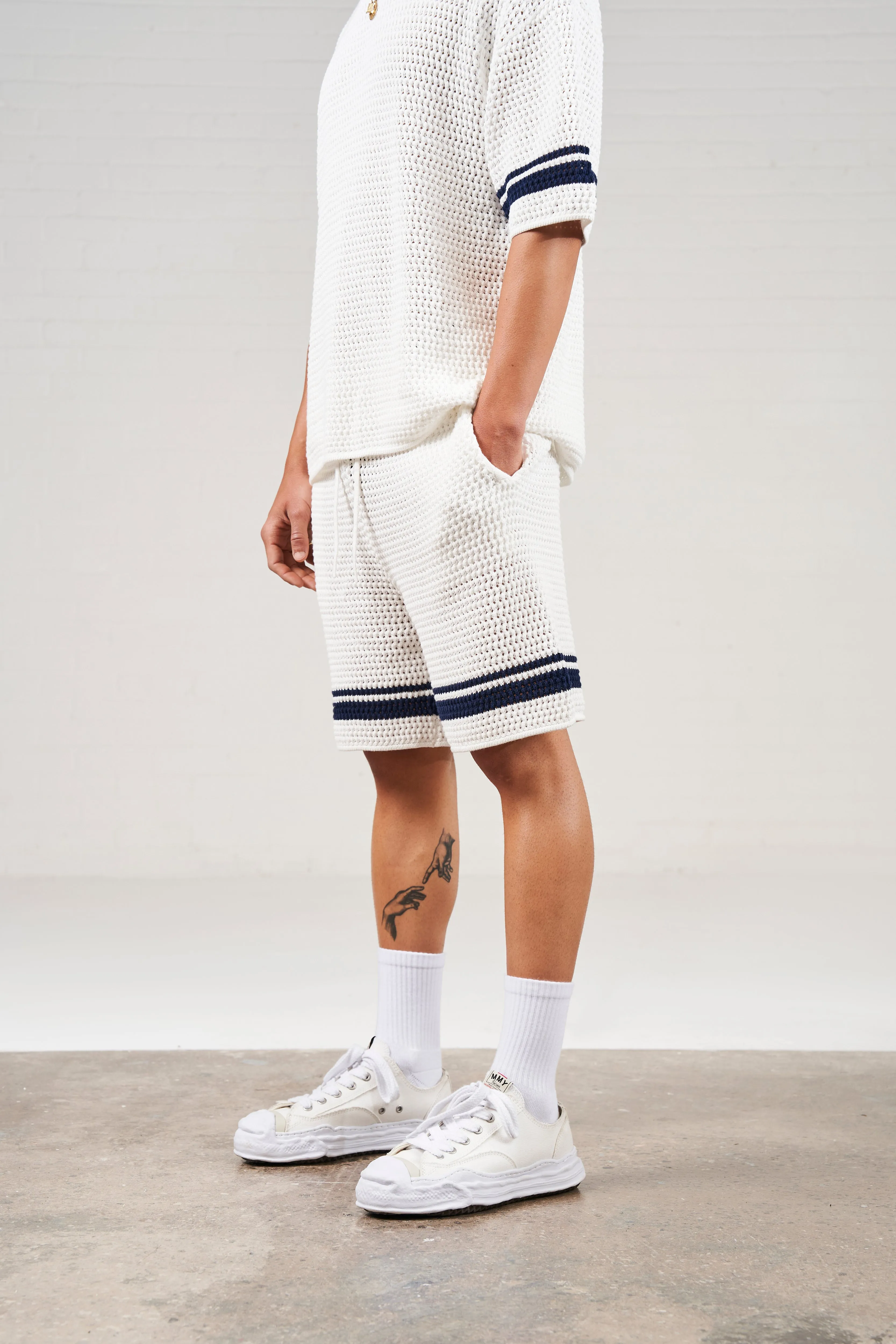 CROCHET KNITTED CONTRAST STRIPE SHORTS - WHITE