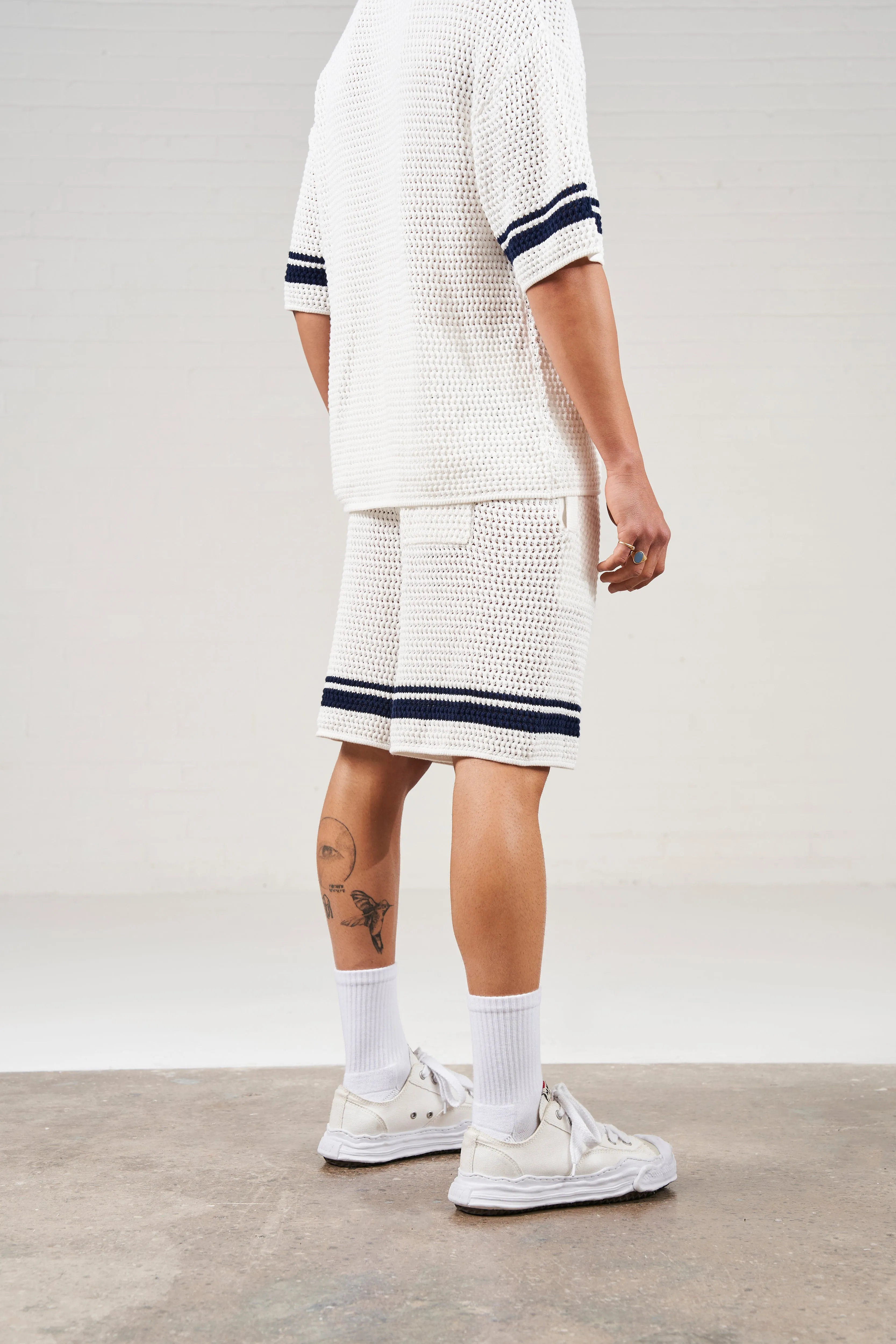 CROCHET KNITTED CONTRAST STRIPE SHORTS - WHITE