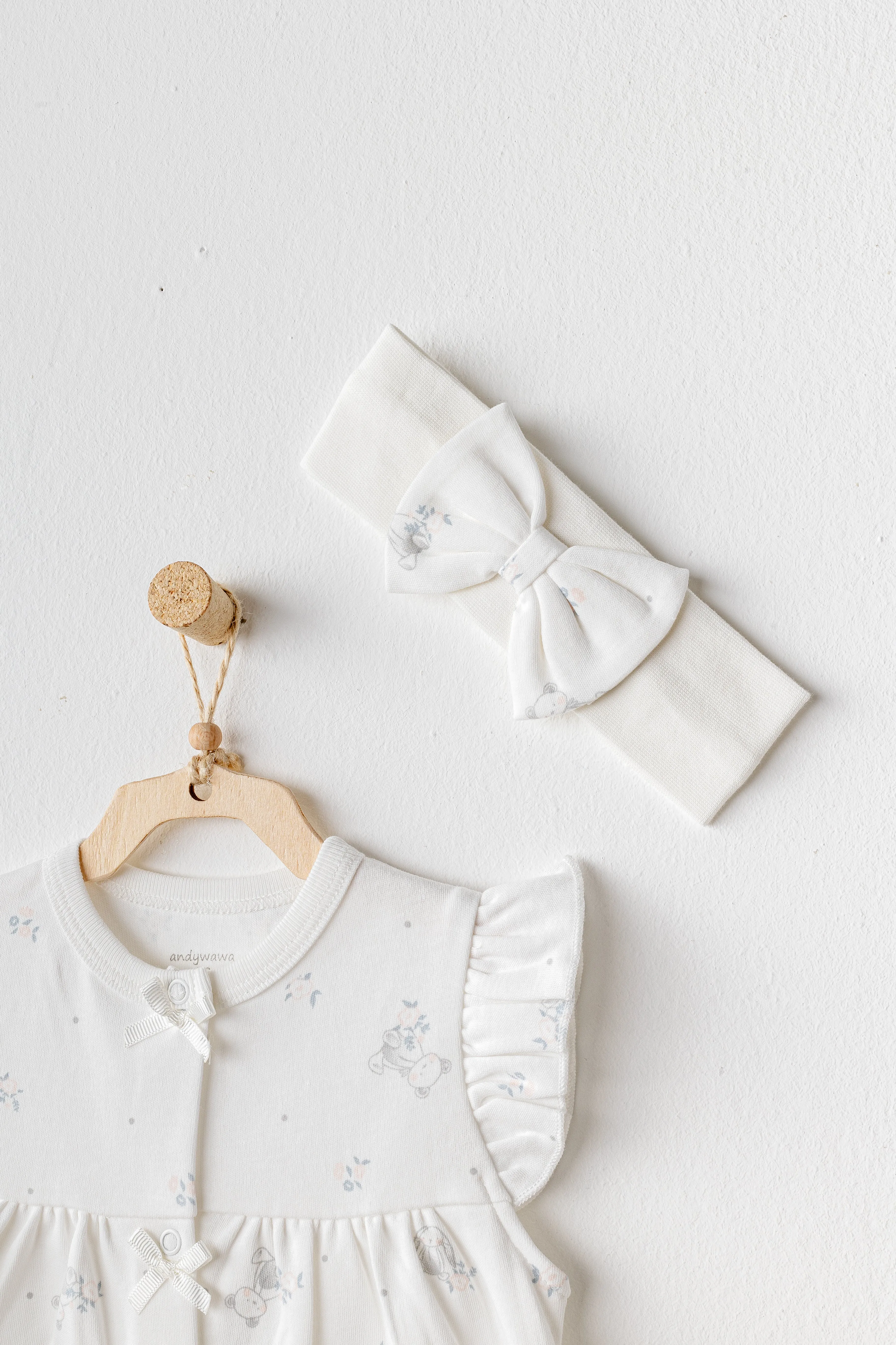 Ecru Cuddly Romper Ruffle Band Set