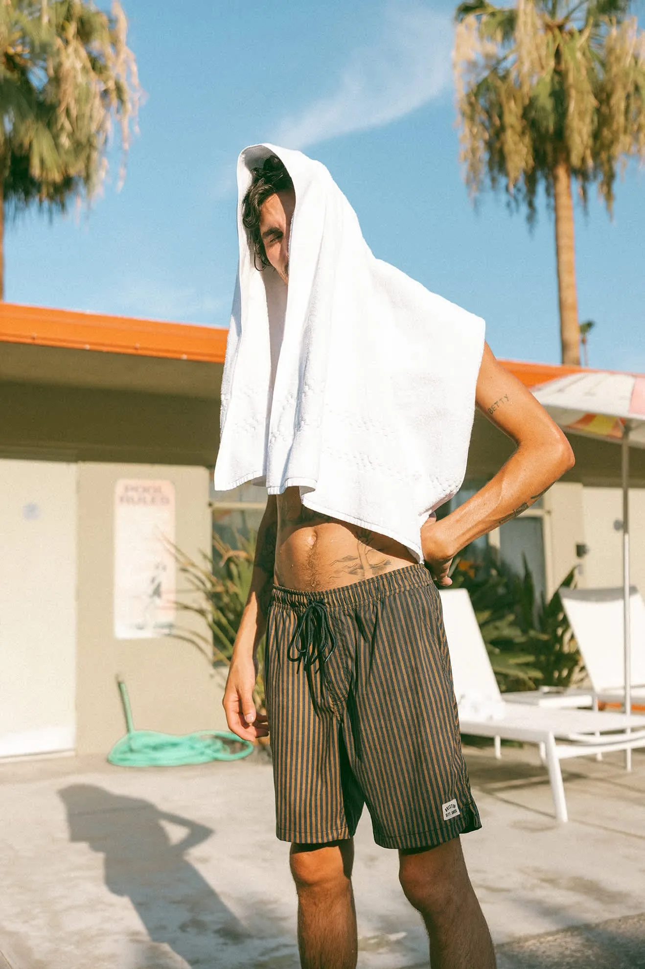Everyday Stretch Hybrid Short 5.5 - Washed Navy/Sunbaked Herringbone