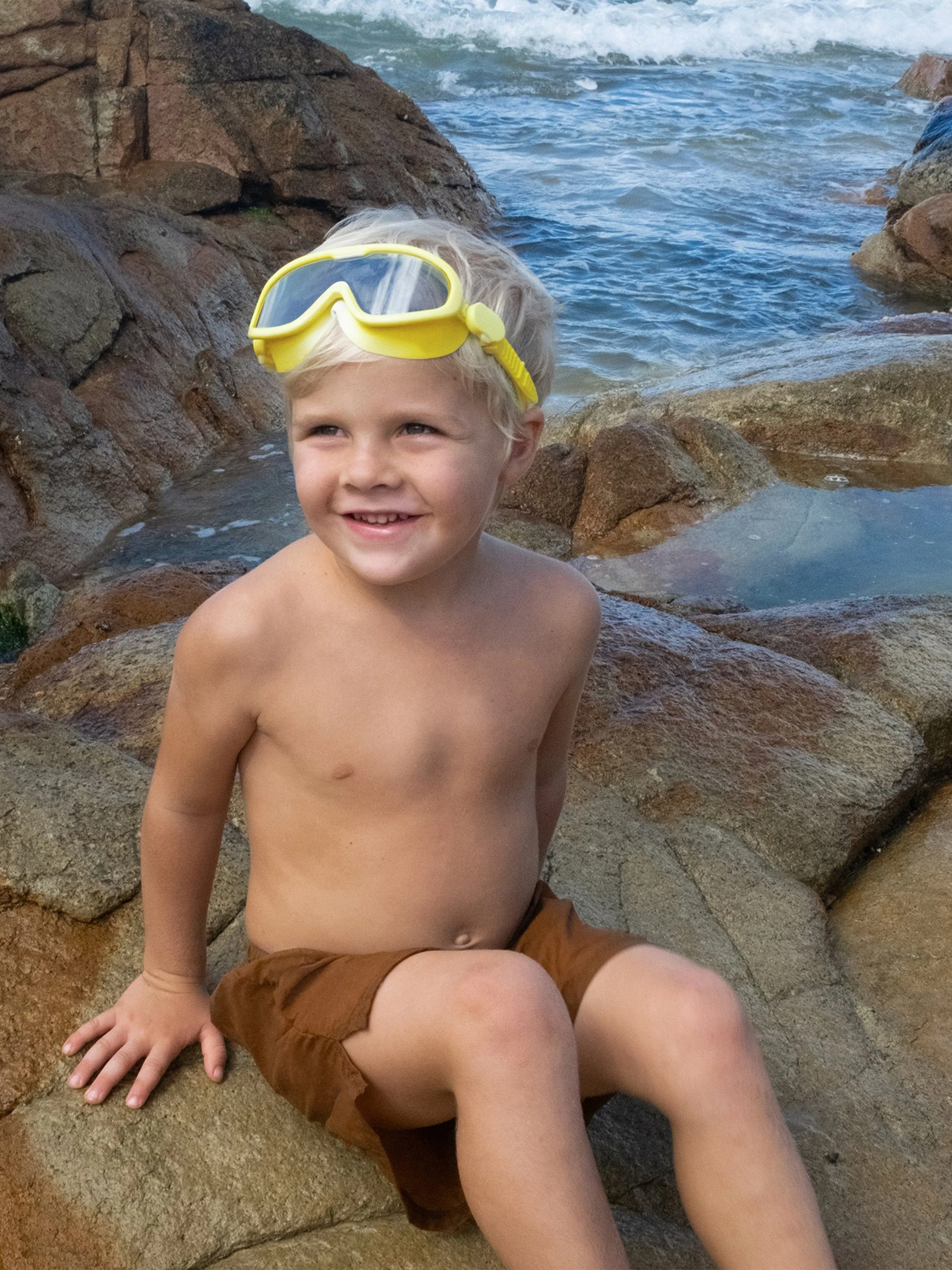 Kids Neon Swim Mask Salty the Shark in Yellow (16cm)