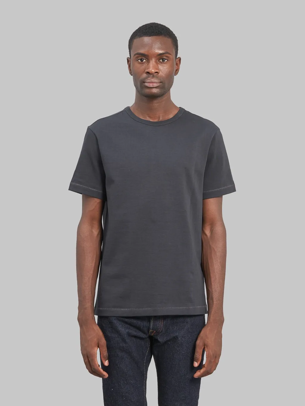 Merz b. Schwanen 215 2-Thread Heavyweight 7.2oz Crewneck Loopwheeled Classic Fit T-Shirt Charcoal