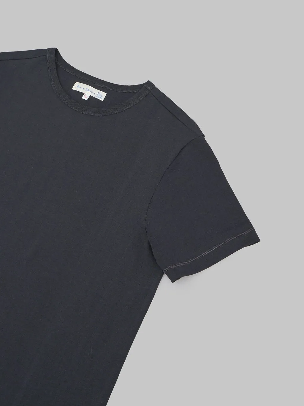 Merz b. Schwanen 215 2-Thread Heavyweight 7.2oz Crewneck Loopwheeled Classic Fit T-Shirt Charcoal