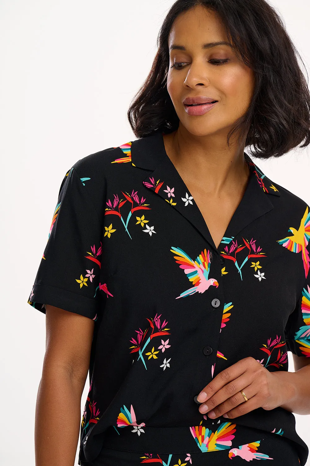 Odele Shirt - Black. Rainbow Parrots