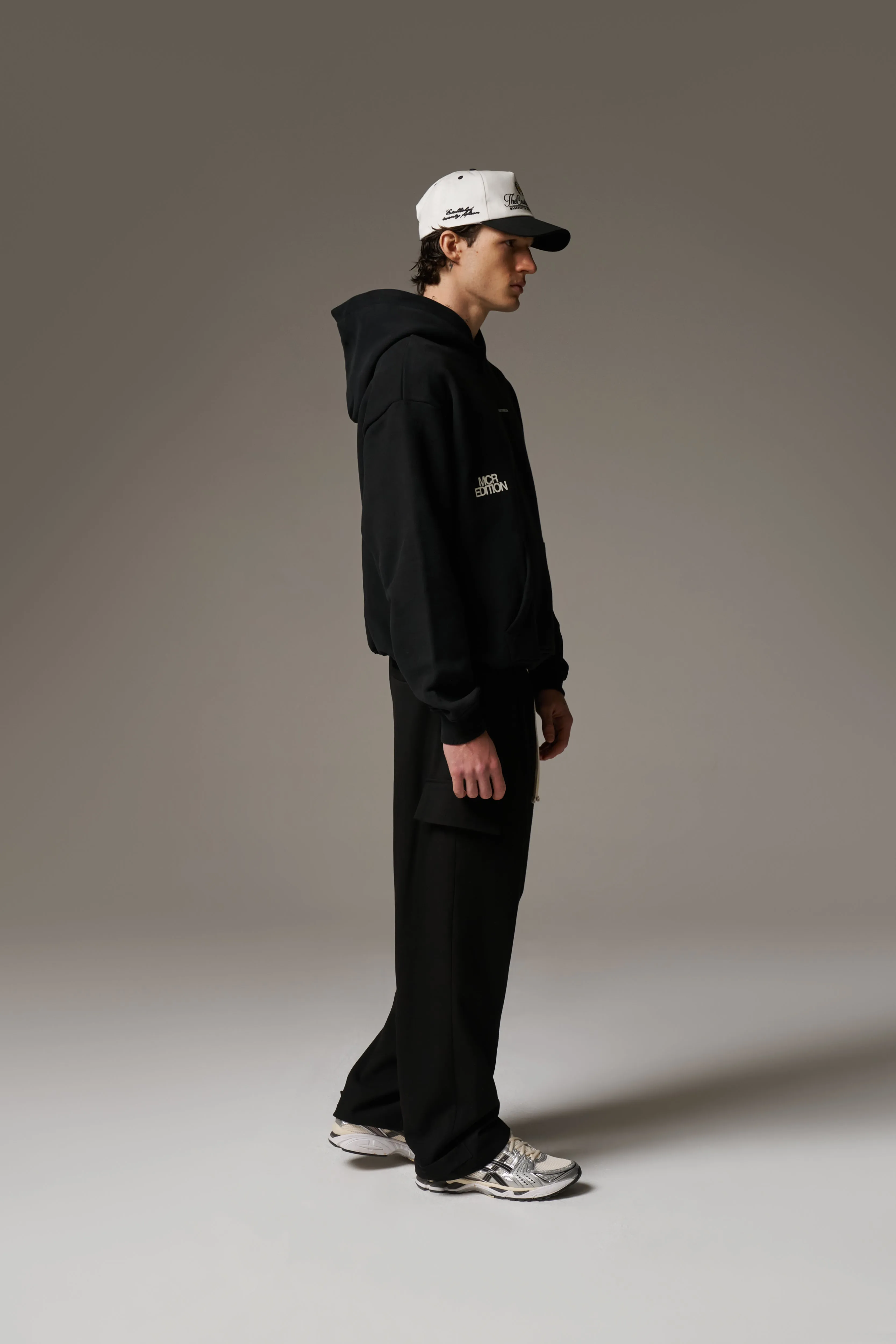 PLEATED WIDE LEG TROUSER - BLACK