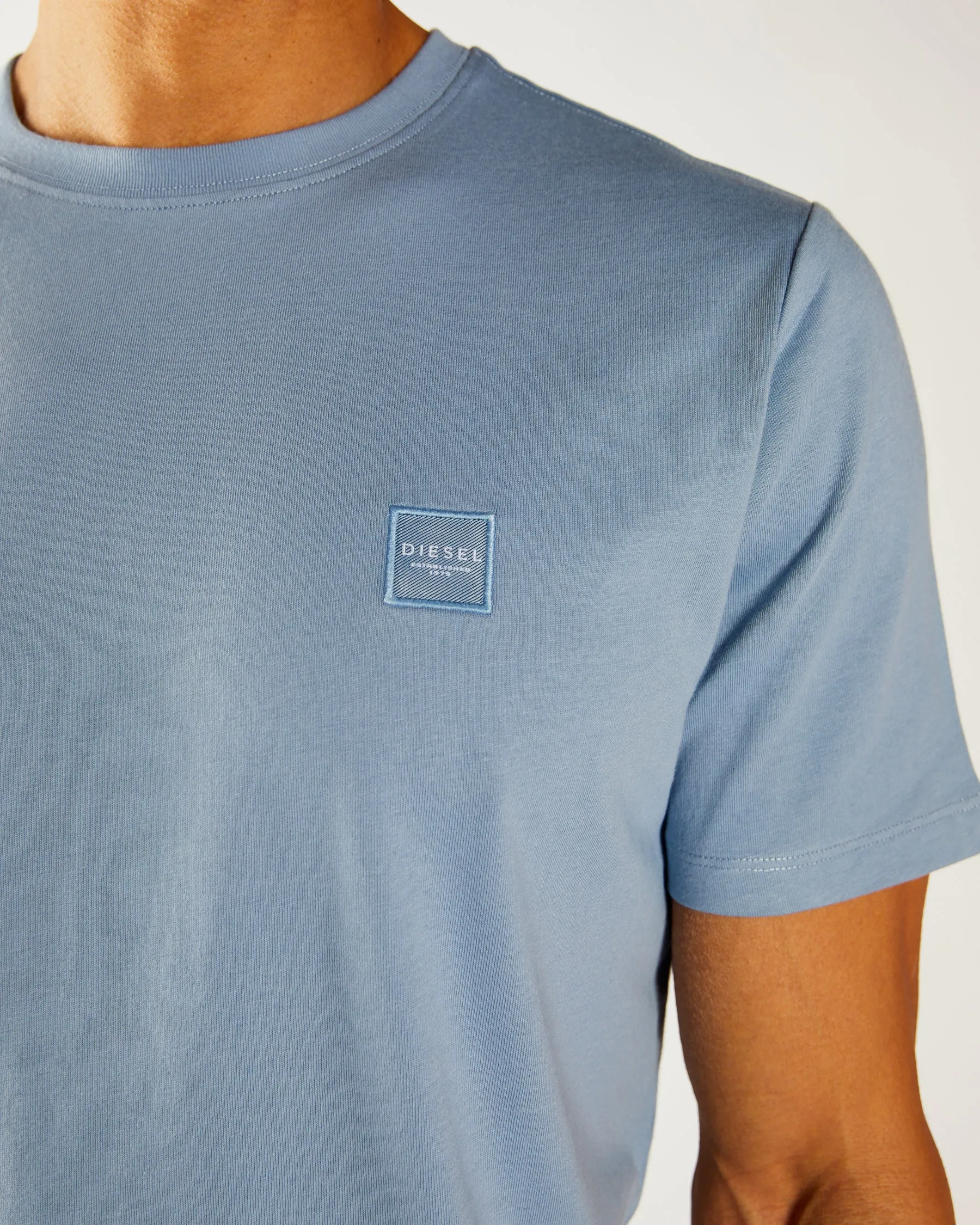 Reed Tee Cielo Blue