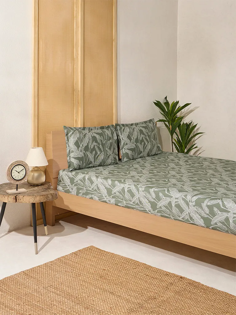 Westside Home Sage Leaf Pattern Queen Bed Fitted Sheet and Pillowcase Set