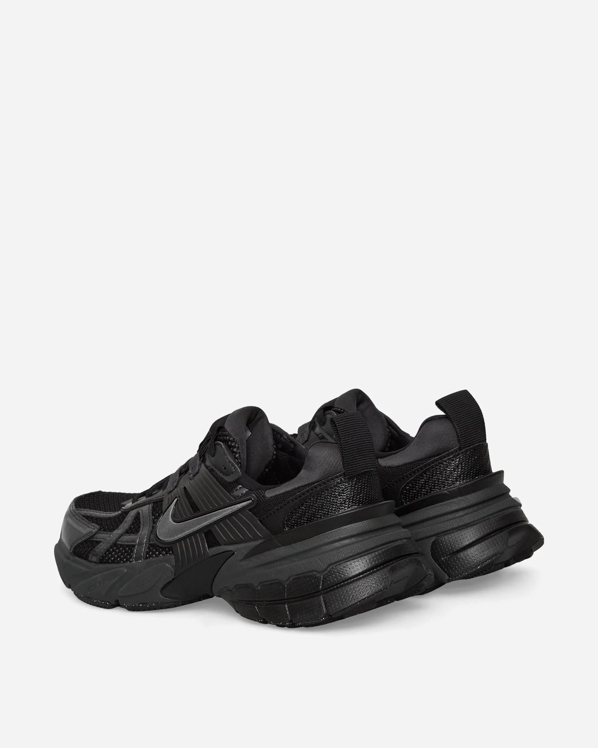 Women's V2K Run Sneakers Black / Dark Smoke Grey